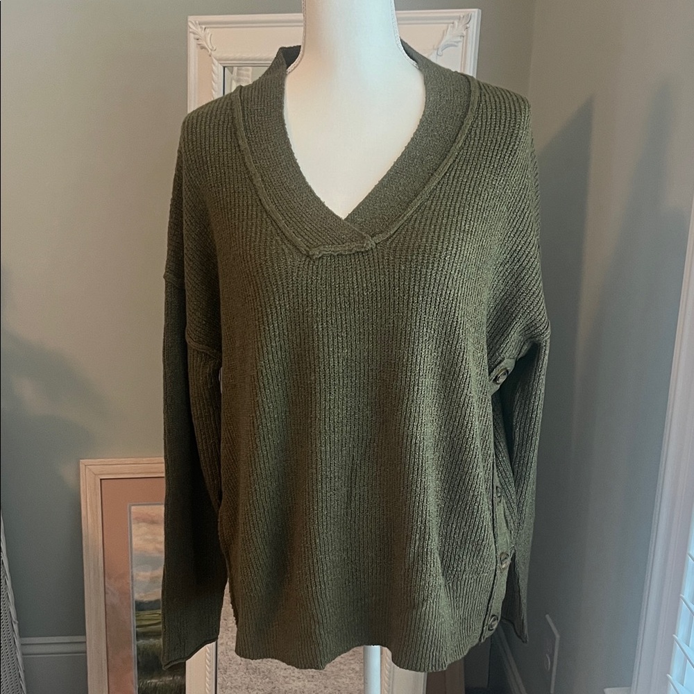 NWOT Blu Pepper oversized green sweater, size S.